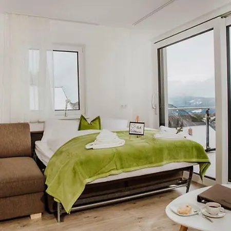 Almnest Apartment *