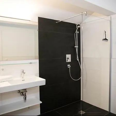 Almnest Апартаменти *