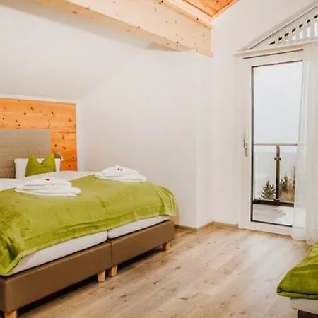 Almnest Apartment *