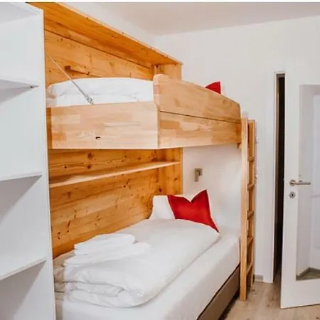 Almnest Apartment *