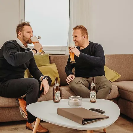 Апартаменти Almnest *